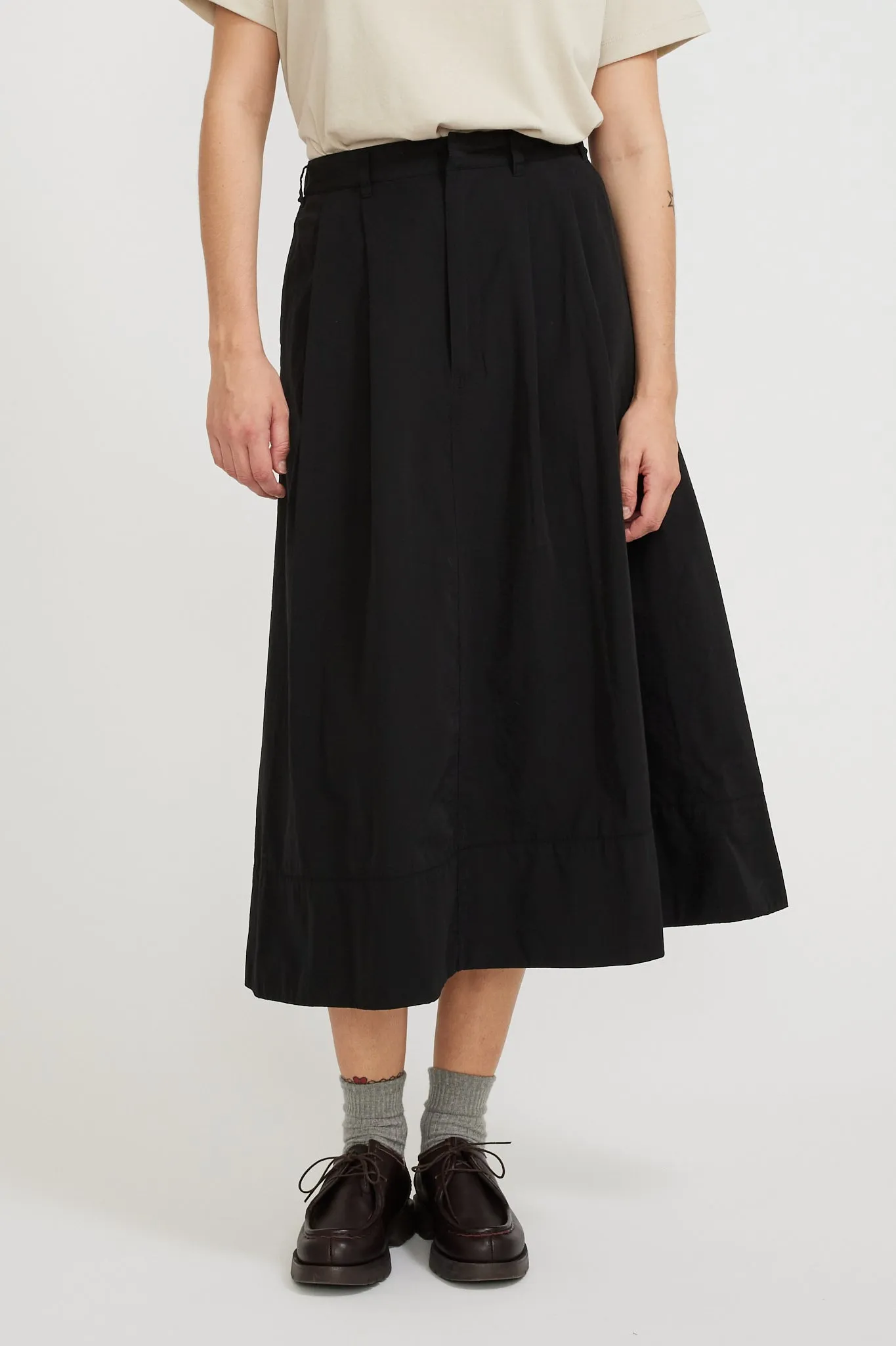 2 Tuck Skirt Black