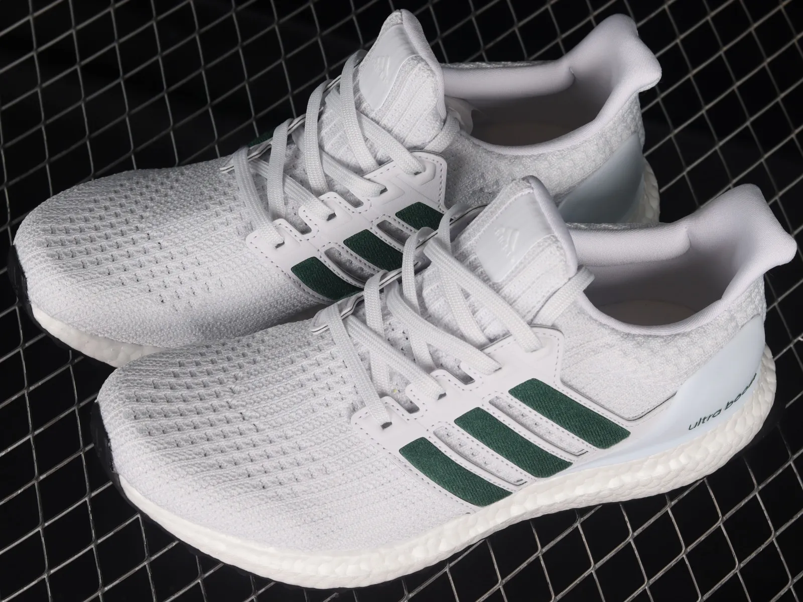 Adidas UltraBoost 4.0 DNA Cloud White Collegiate Green Core Black FY9338