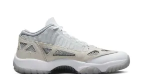 Air Jordan 11 Low Shoes - 919712-102