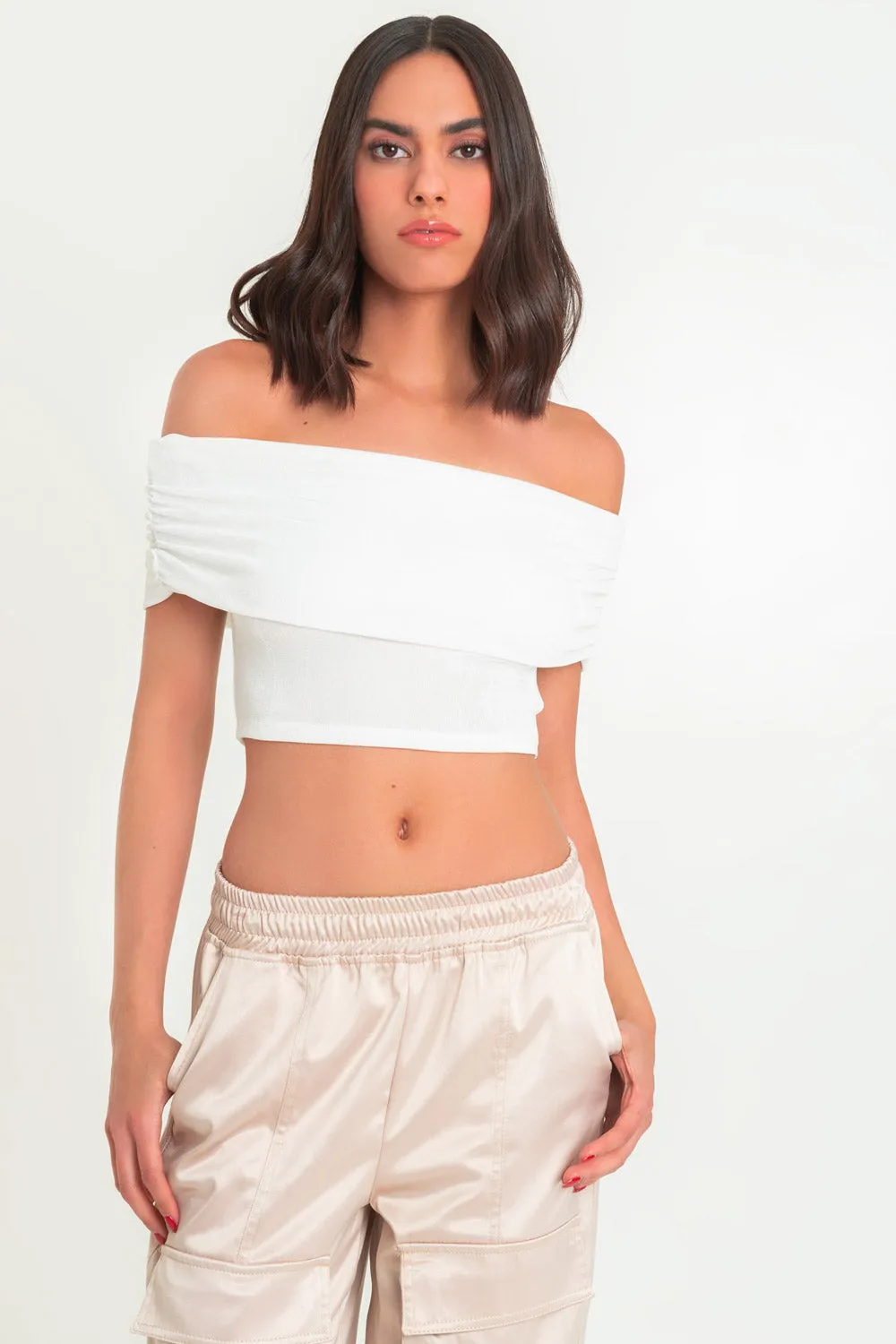 Crop top hombros descubiertos con plisados