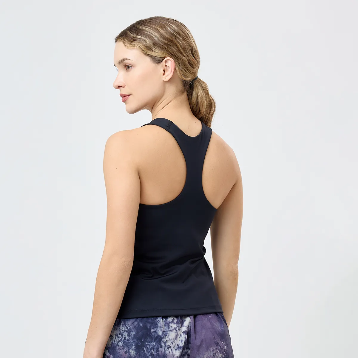 Musculosa Entrenamiento Nike Swoosh Mujer