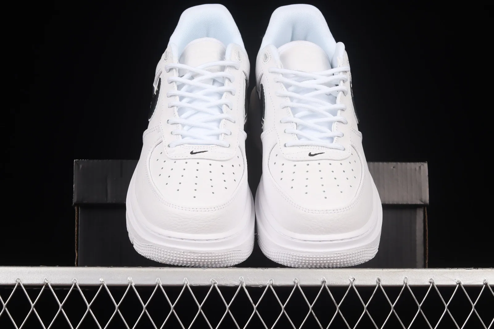 Nike Air Force 1 Low Luxe White Black Shoes DB4109-202