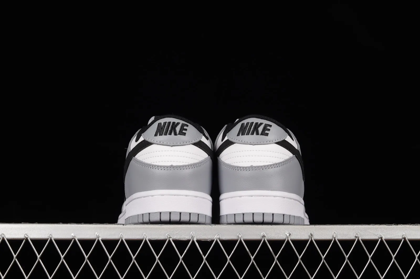 Nike SB Dunk Low SE Smoke Grey Black White 316272-092