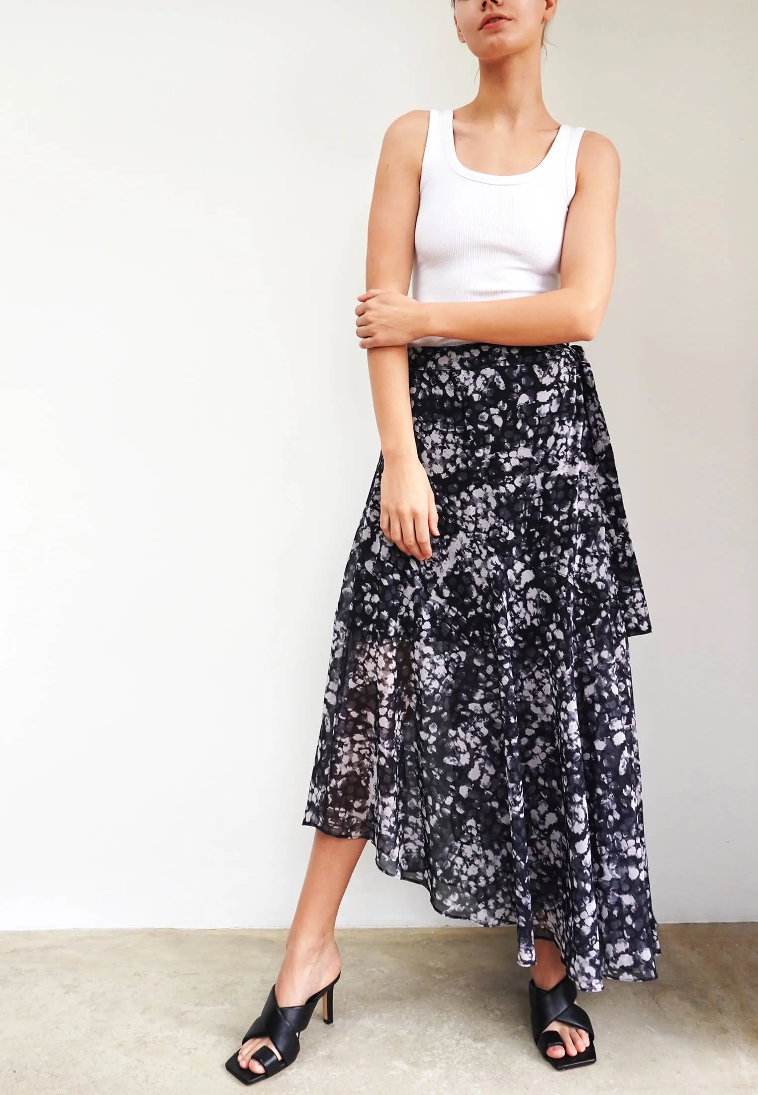 SPINEL SKIRT STILL PRINT BLACK & GREY