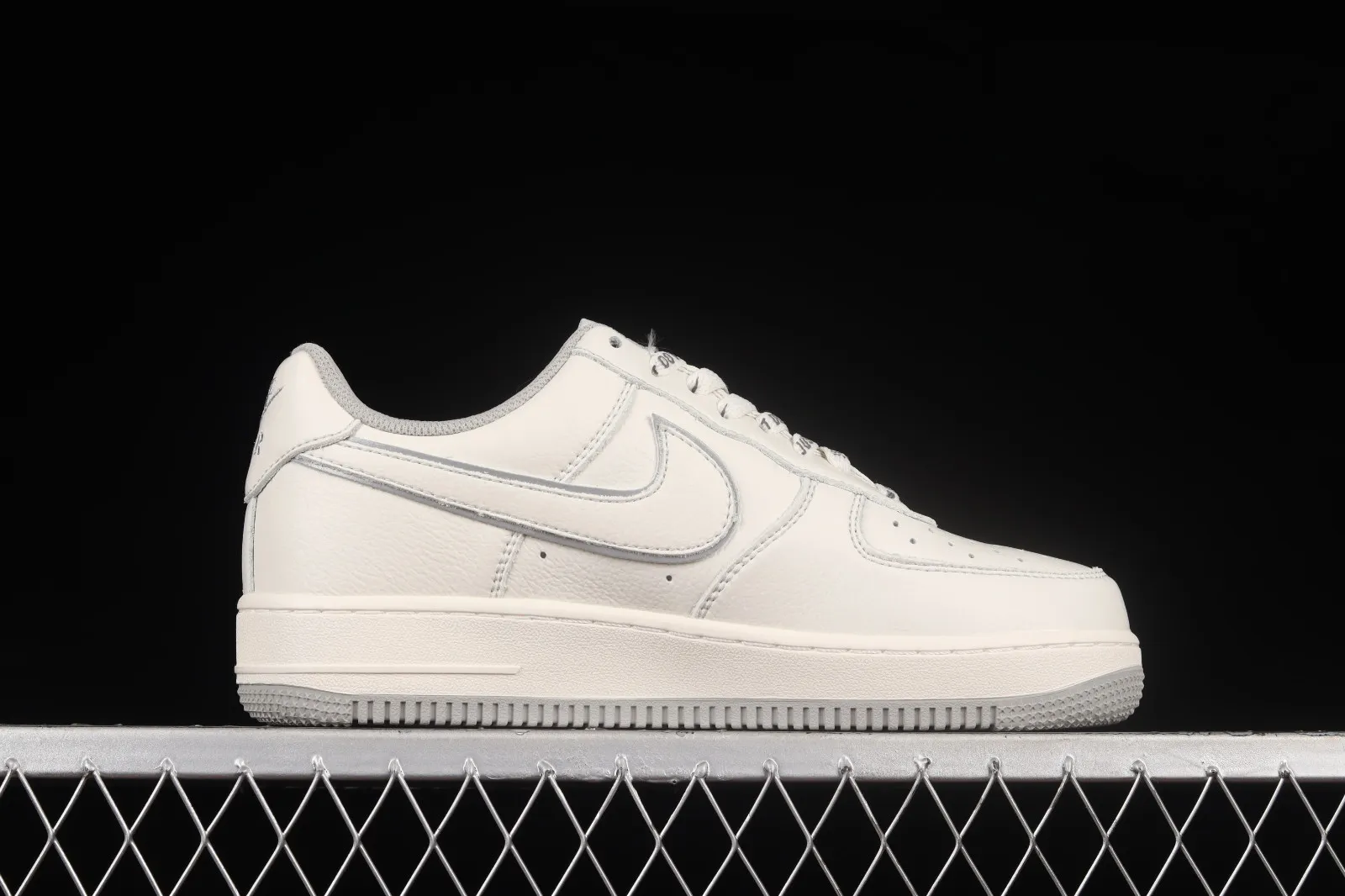 Stussy x Nike Air Force 1 07 Low White Light Grey UN1815-802