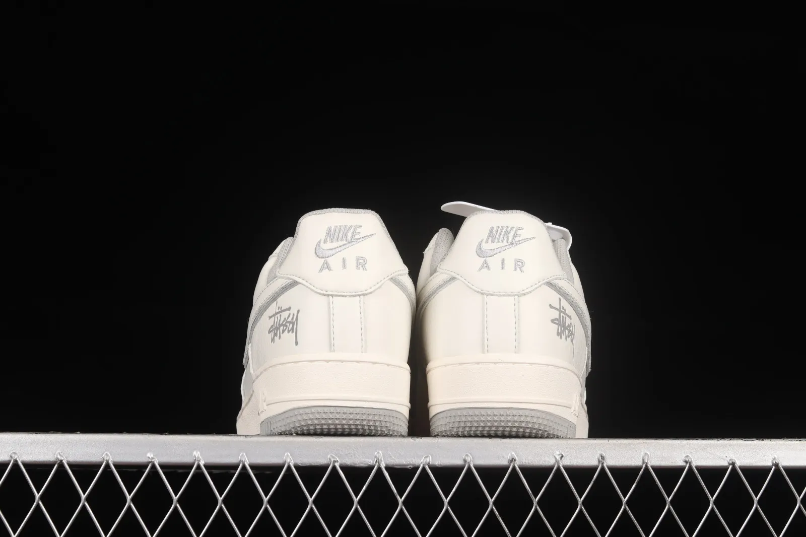 Stussy x Nike Air Force 1 07 Low White Light Grey UN1815-802