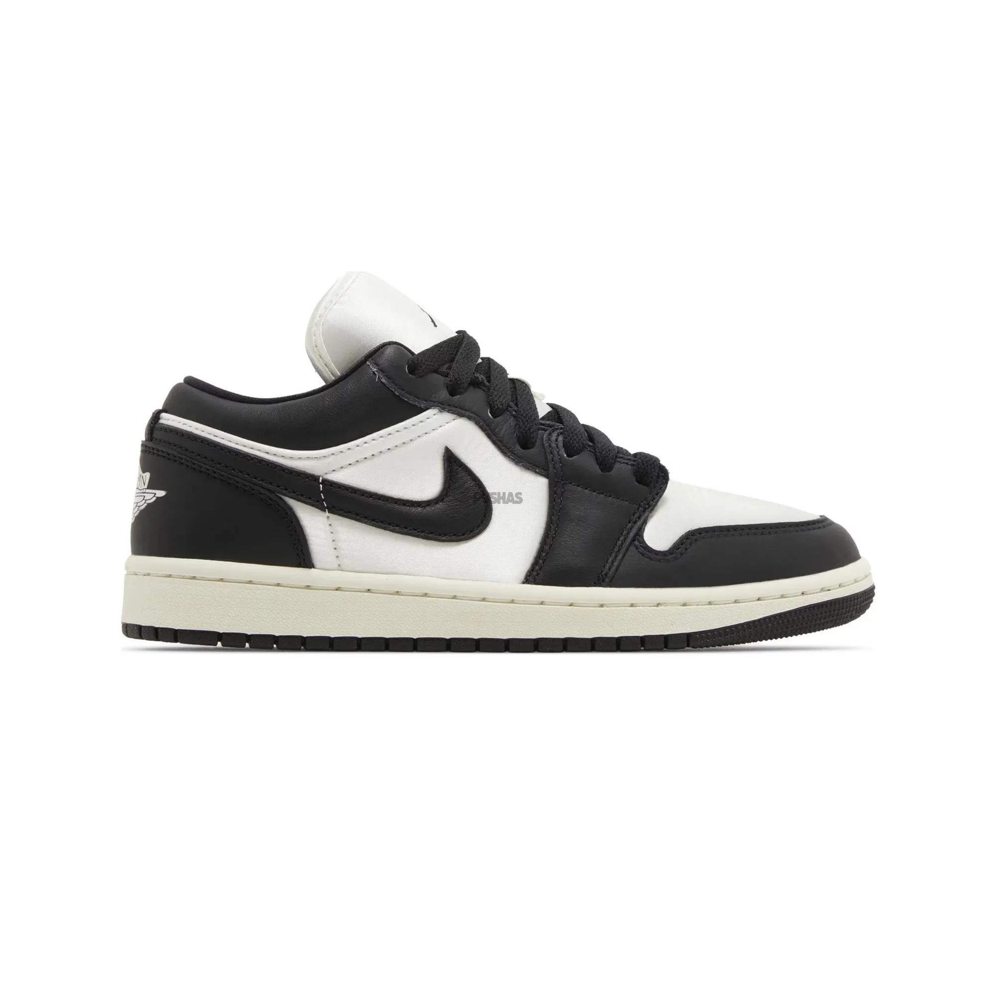 Vintage Panda Air Jordan 1 Low SE Women's (2023)